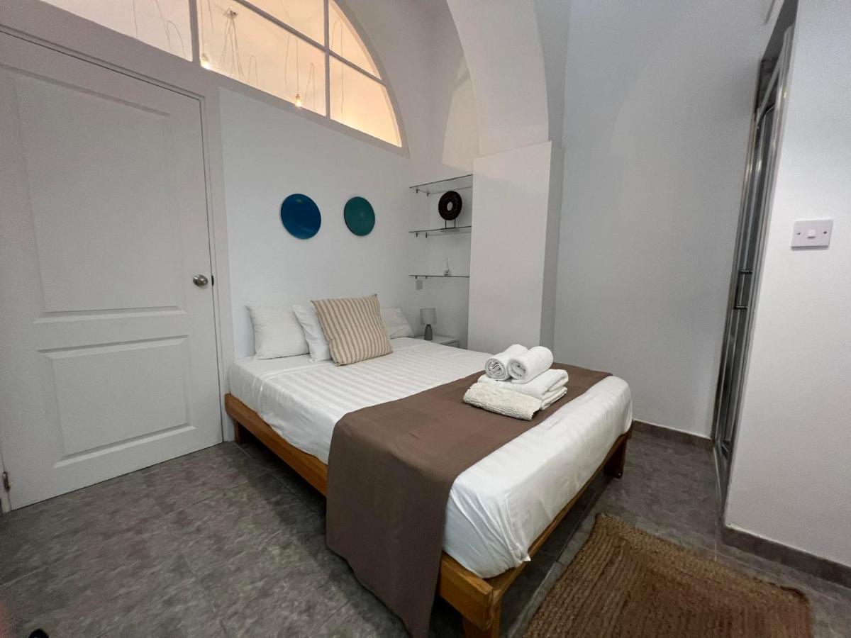 Quirky 1Br Just Off Main Street Prime Location Apartment Gibraltar Bagian luar foto